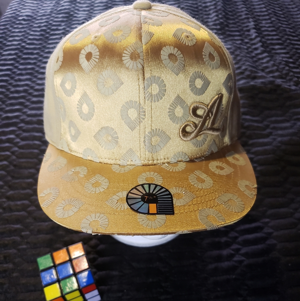 Akademiks fitted hat